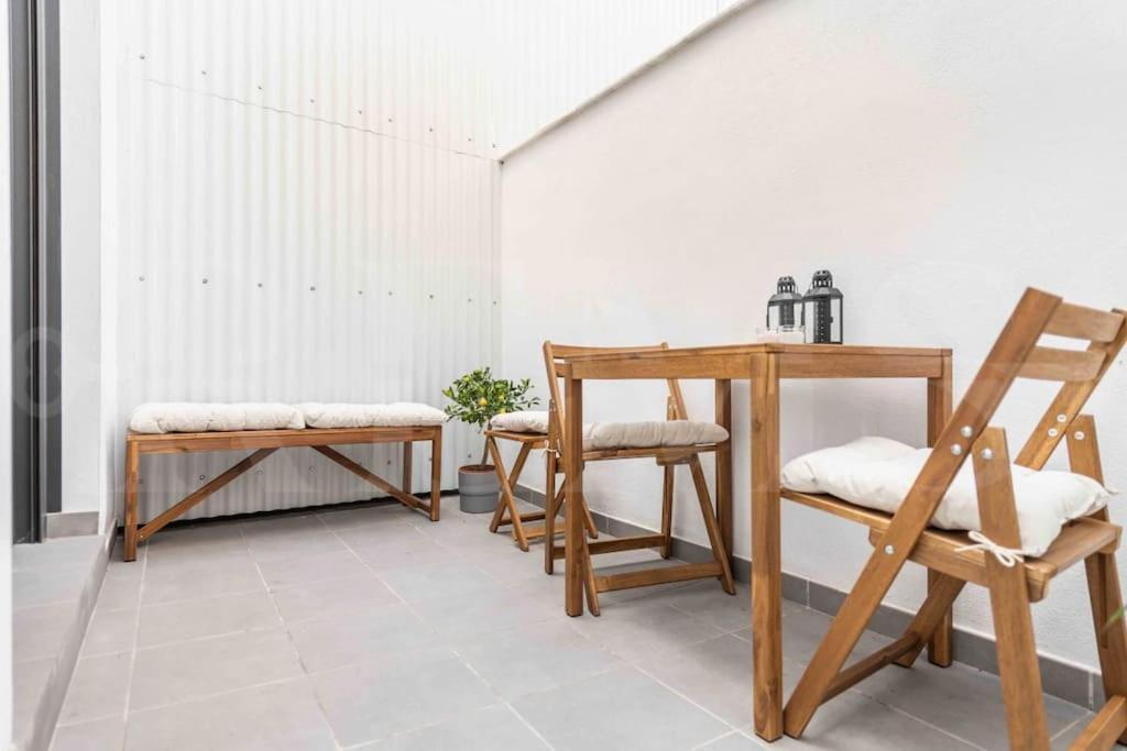 Fresh & Stylish Apartment With Parking By Rems Málaga Extérieur photo