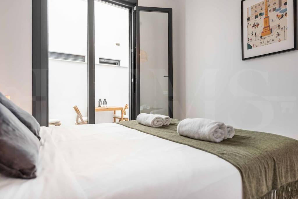 Fresh & Stylish Apartment With Parking By Rems Málaga Extérieur photo