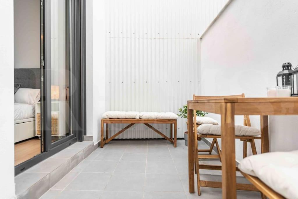 Fresh & Stylish Apartment With Parking By Rems Málaga Extérieur photo