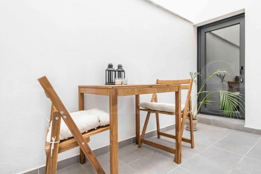 Fresh & Stylish Apartment With Parking By Rems Málaga Extérieur photo