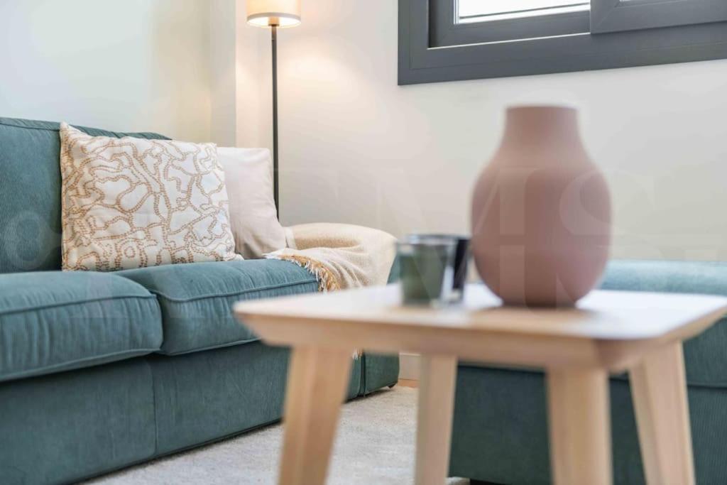 Fresh & Stylish Apartment With Parking By Rems Málaga Extérieur photo