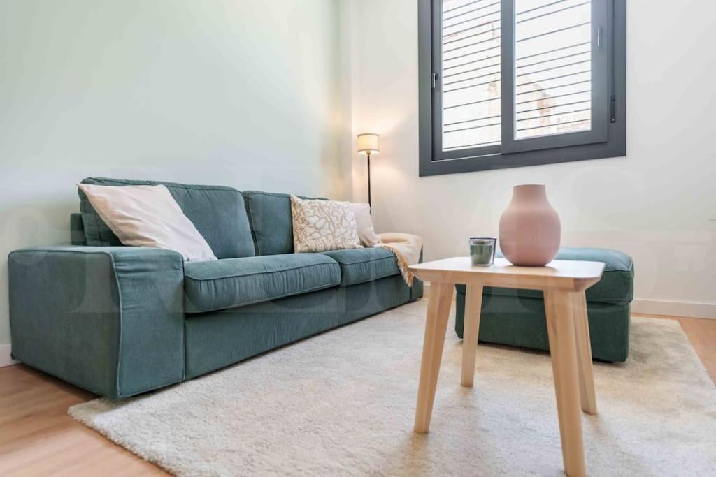 Fresh & Stylish Apartment With Parking By Rems Málaga Extérieur photo